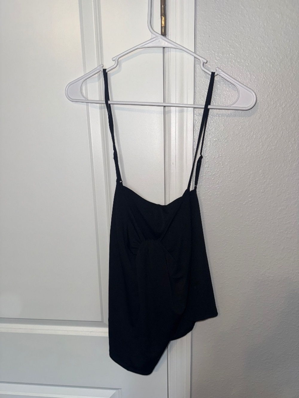 Banana republic black criss-cross tank top NWT size XL
